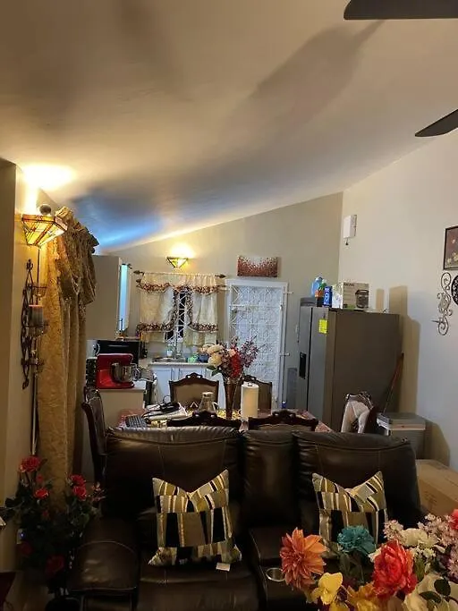 Cheerful 2Bedroom 1Bath, Wifi, Air Conditioning モンテゴ・ベイ 別荘